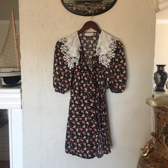 ASOS Design Wrap Front Mini Dress with Crochet Collar in playful floral Sz 2 - Picture 6 of 12